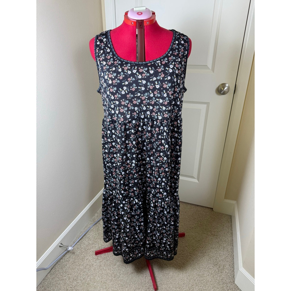 MAX STUDIO Dresses & Skirts - Women's Max Studio XL Black Floral Tiered Maxi Dress